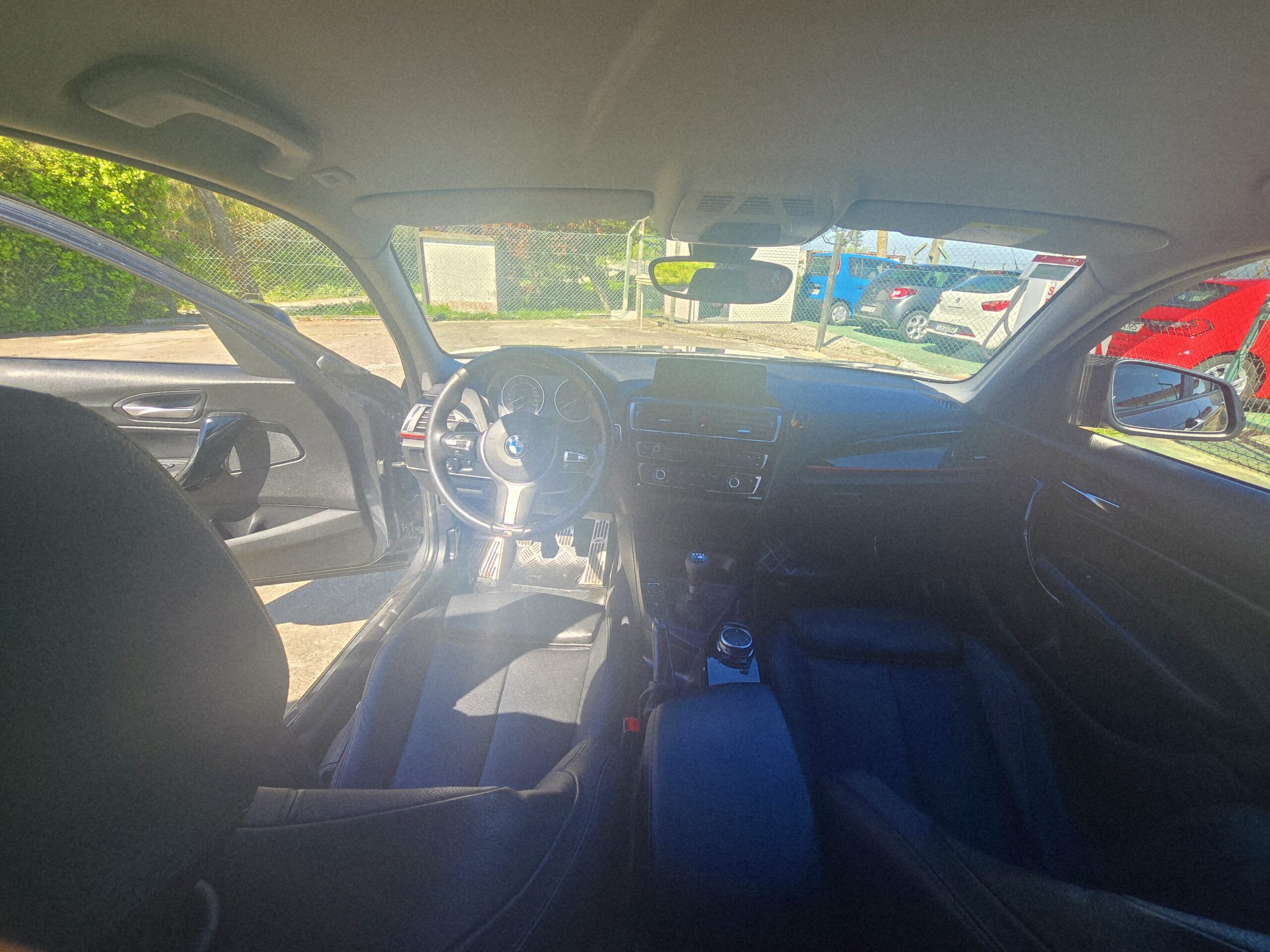 
								BMW 116D 2016 cheio									