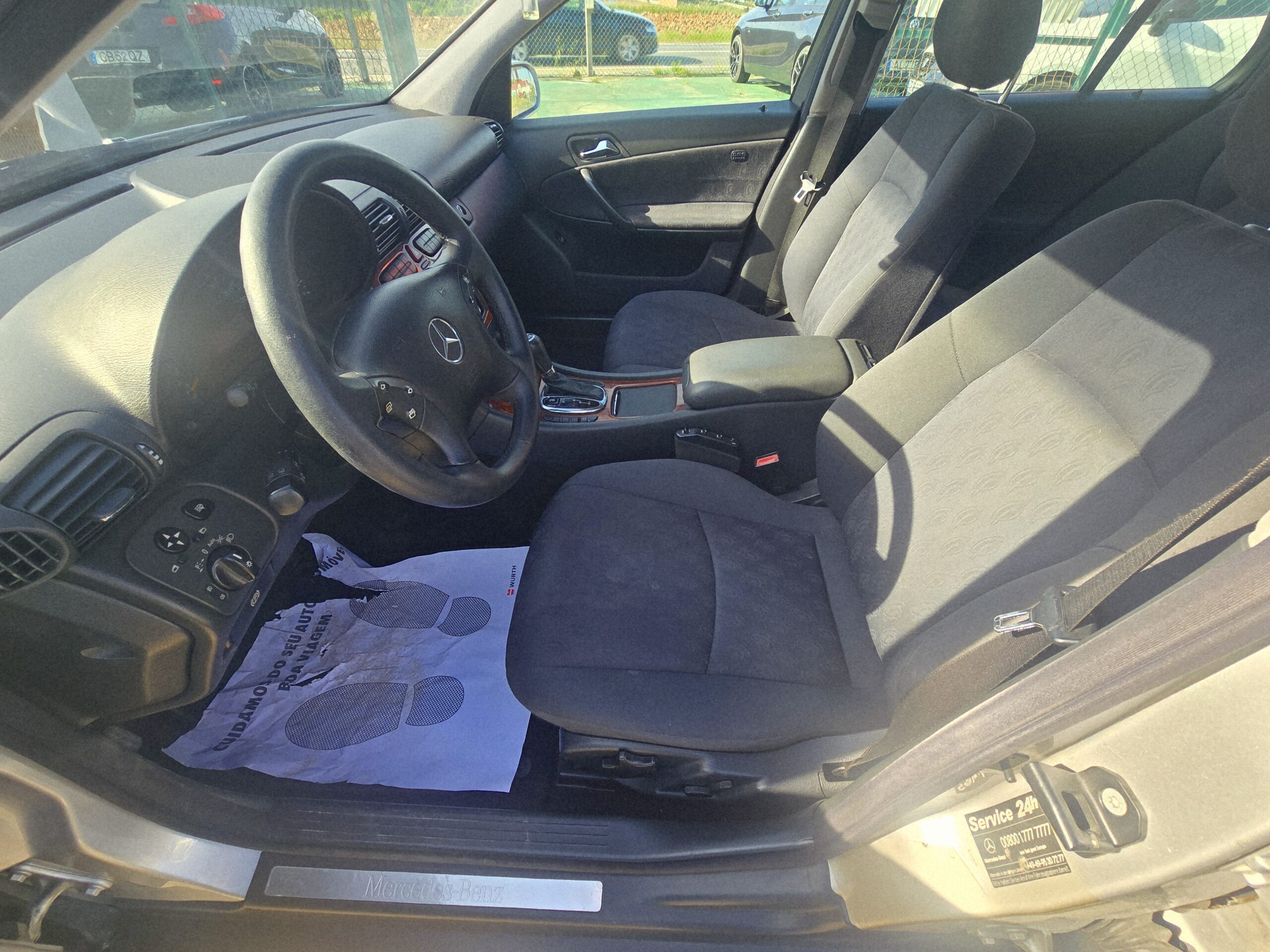 
								Mercedes-Benz C220 Cdi 2001 cheio									