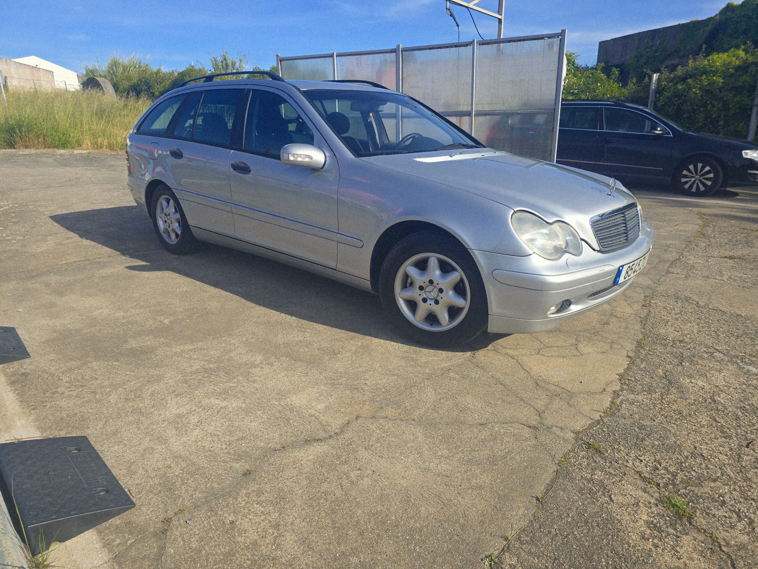 
								Mercedes-Benz C220 Cdi 2001 cheio									