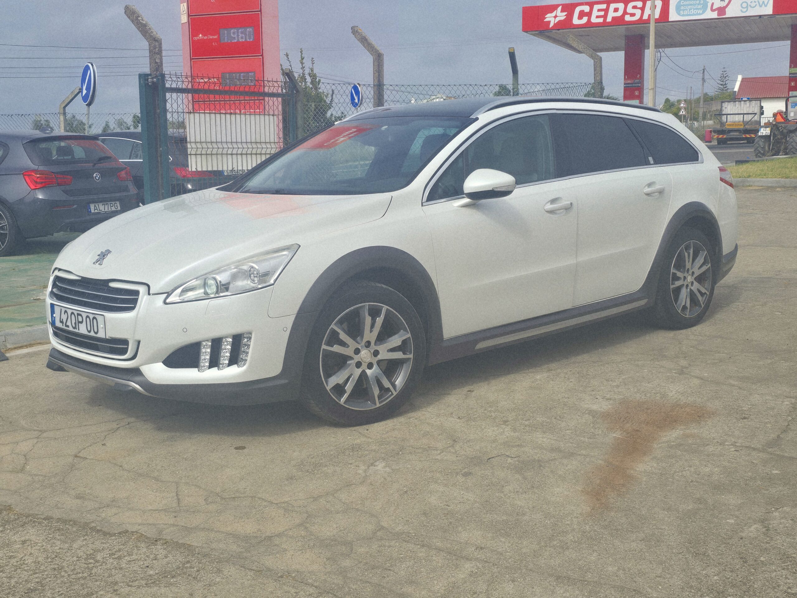 
								Peugeot 508 Rxh 2013 cheio									