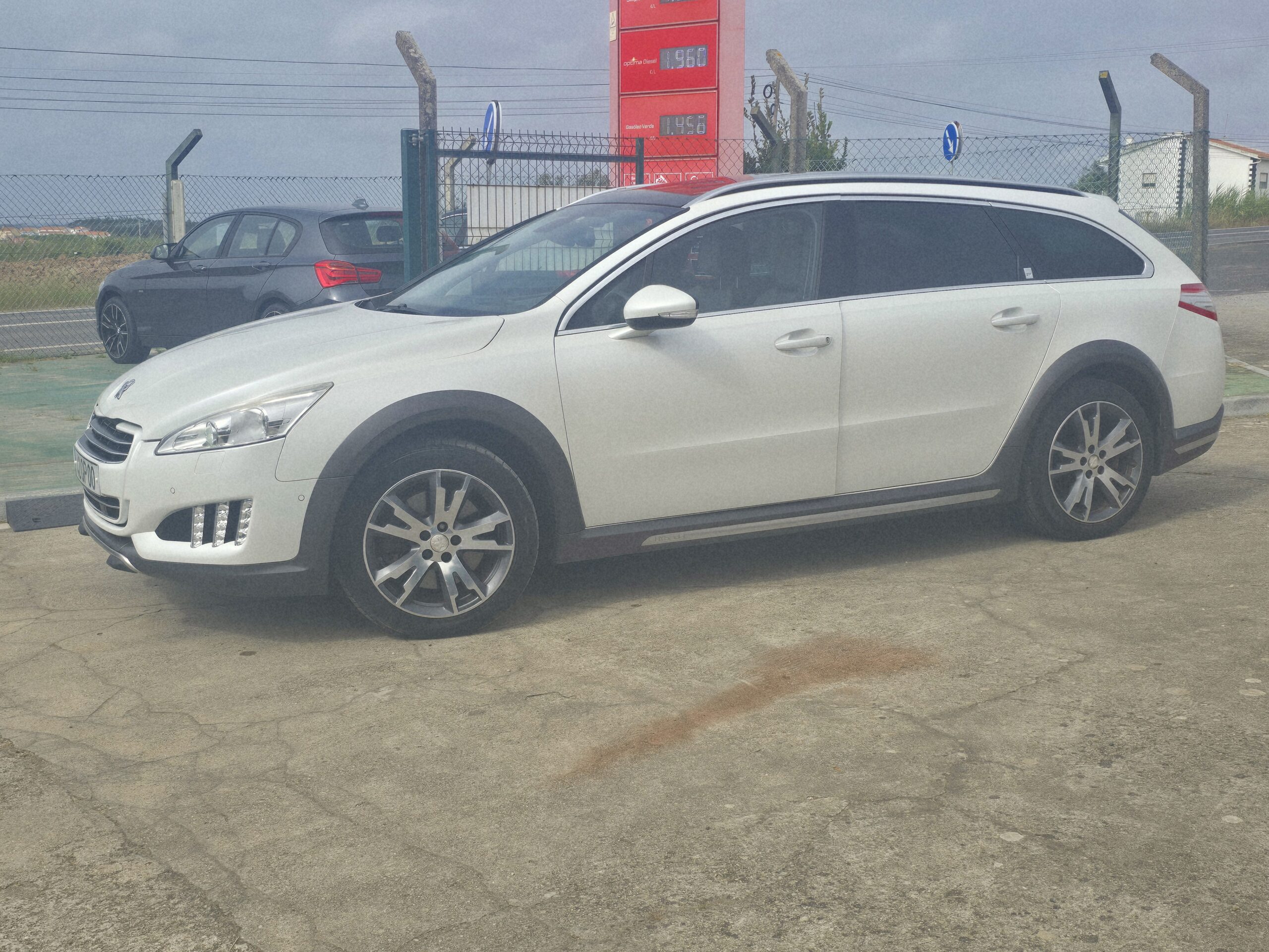
								Peugeot 508 Rxh 2013 cheio									